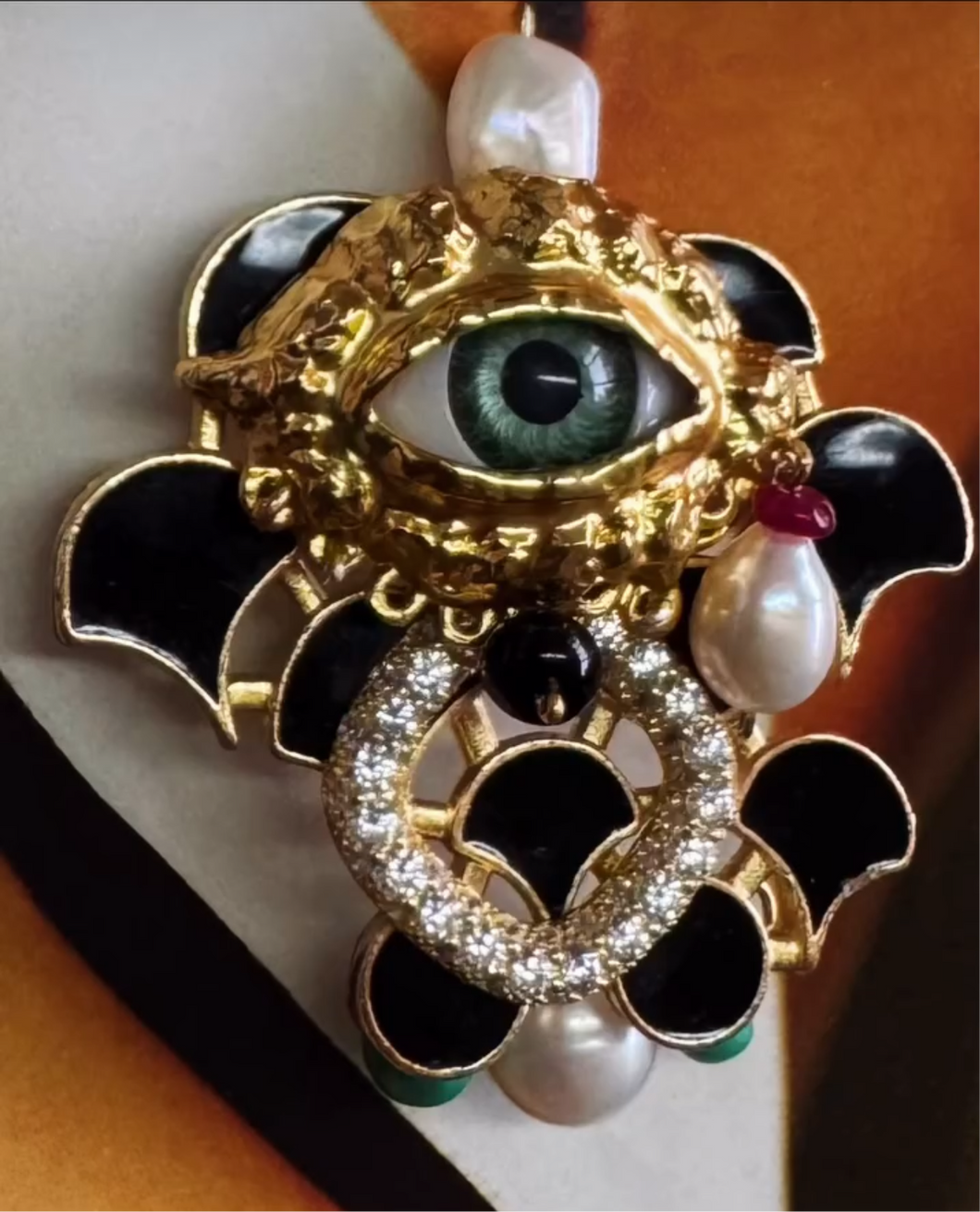 Brooch